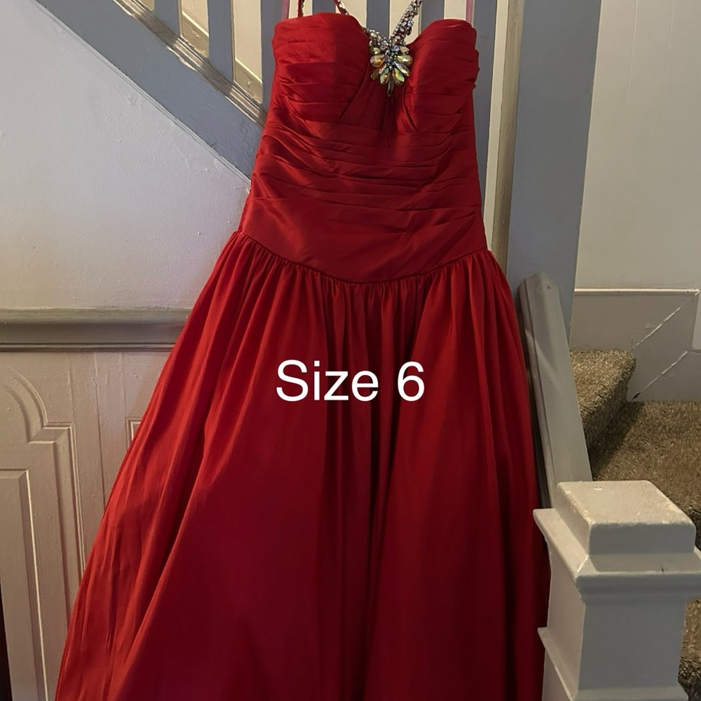 Elegant Red Strapless Gown